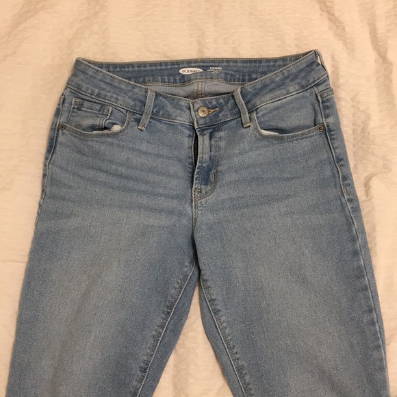 Old Navy Rockstar Jeans- Super Skinny, bleached - Picture 2 of 5